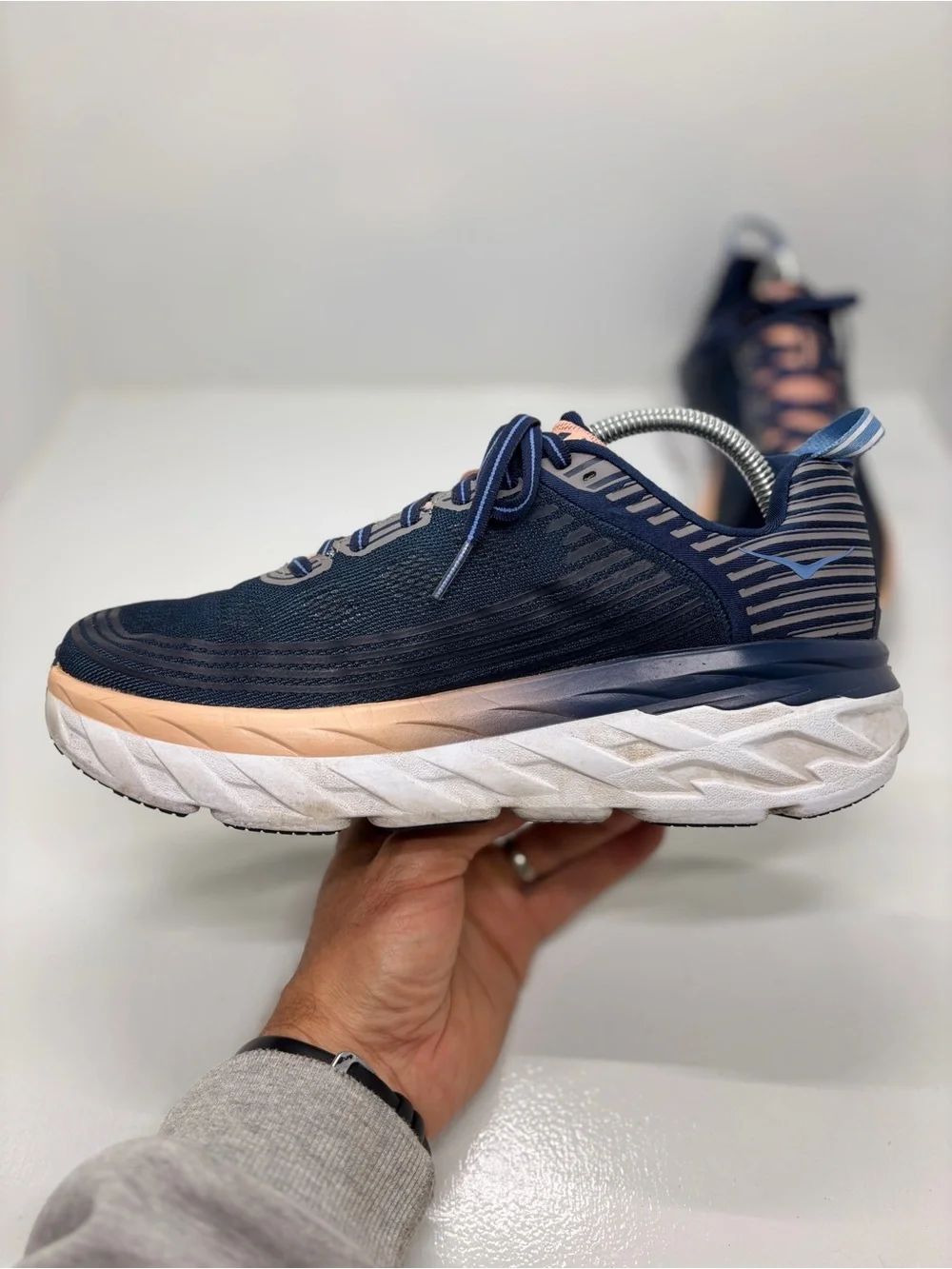 HOKA One One Bondi 6 Women’s 9.5 Wide D Navy Peach Running Shoes 1019270 MIDP